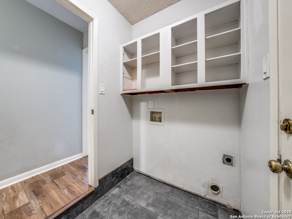6139 Willowridge