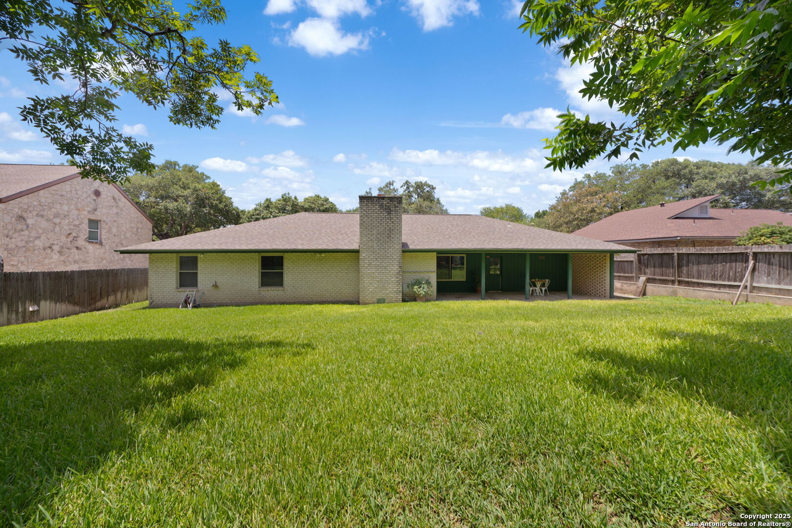 626 Many Oaks