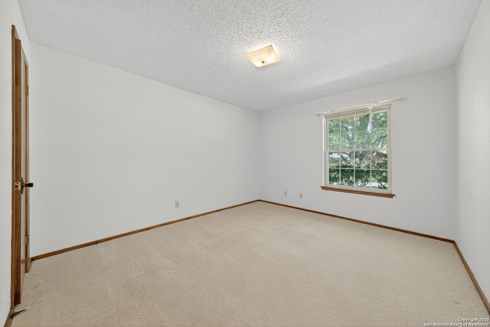 626 Many Oaks