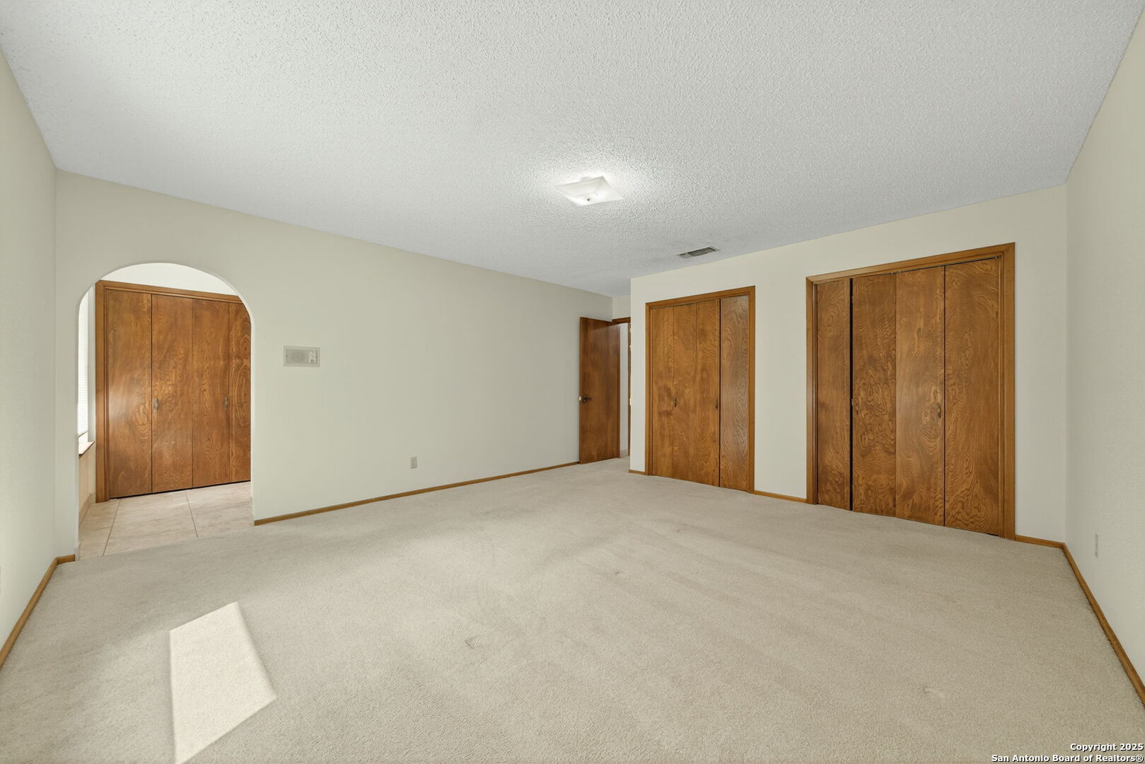 626 Many Oaks