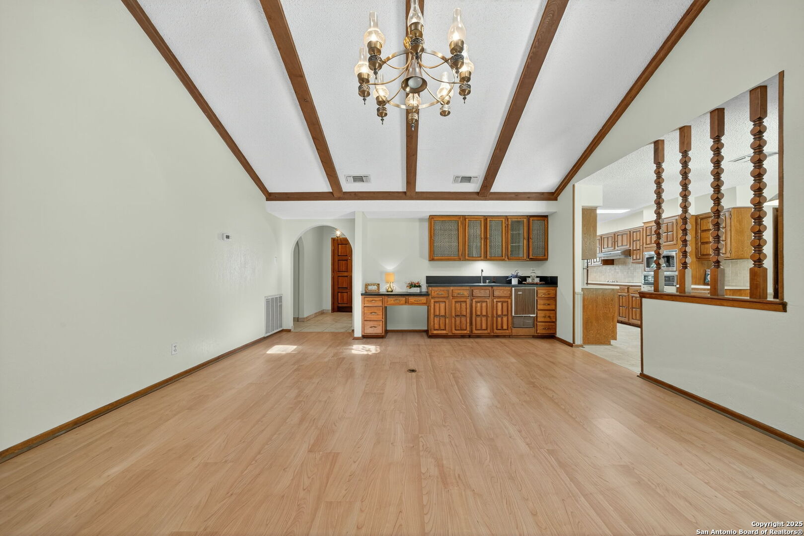 626 Many Oaks