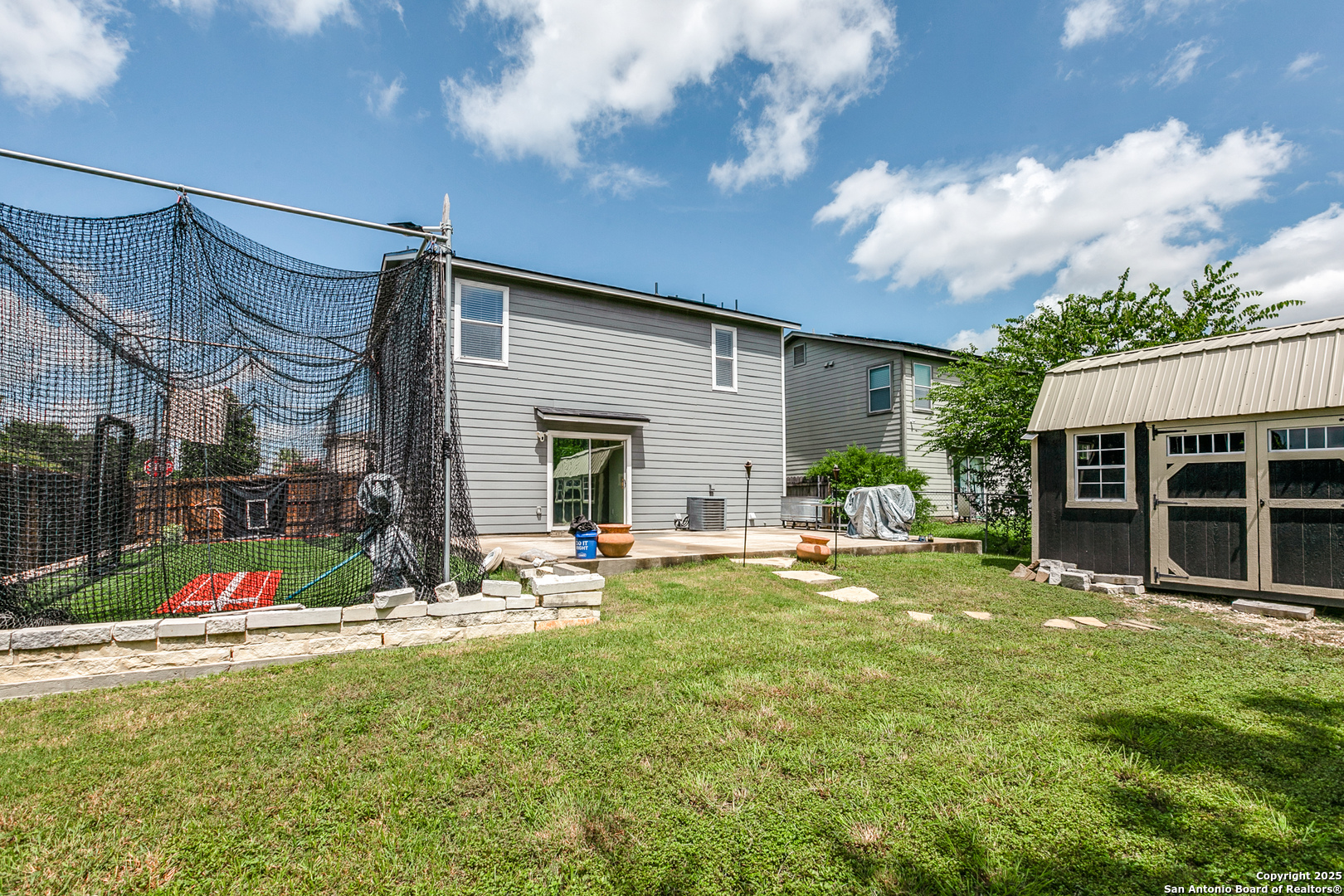 902 Absolon Farm