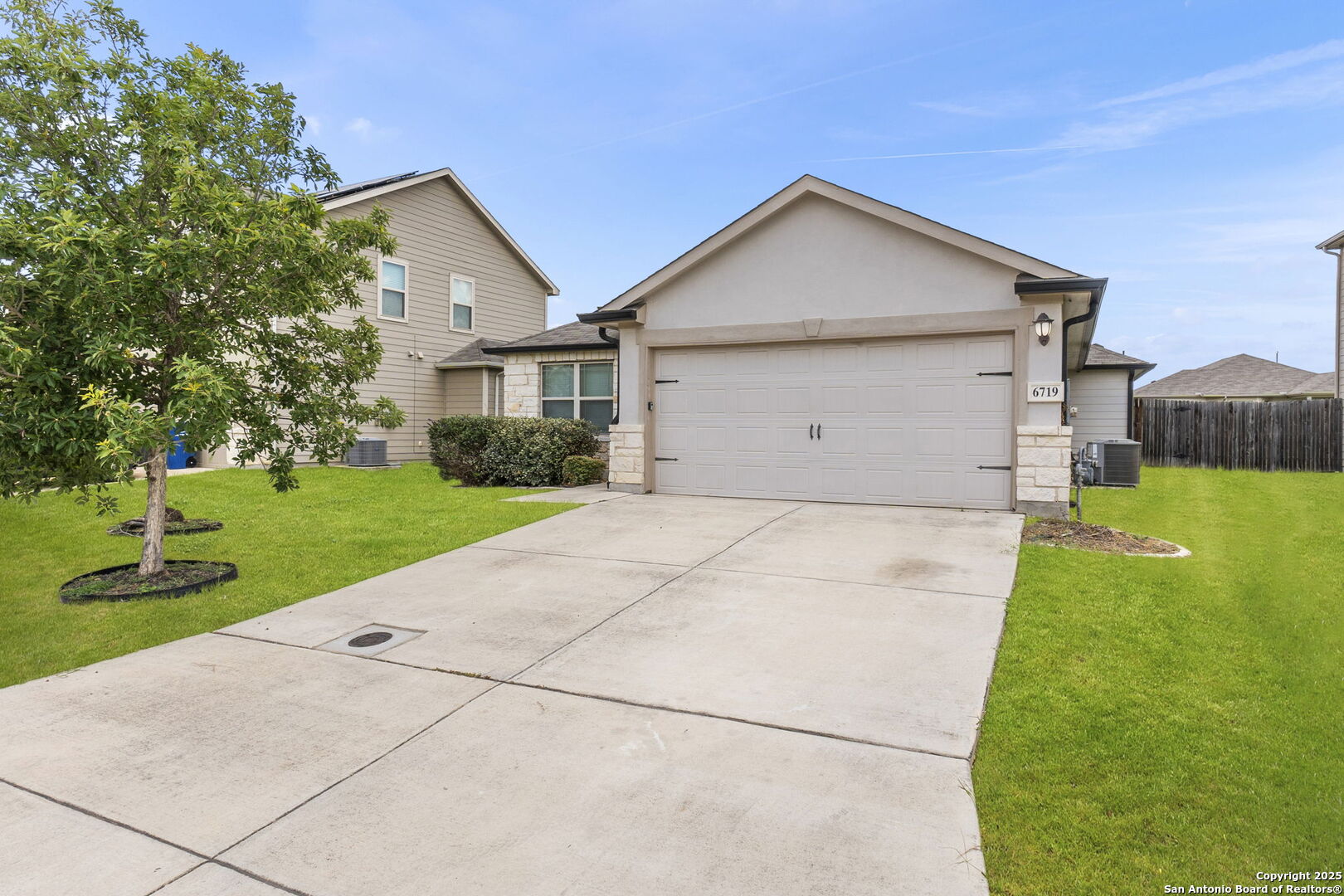 6719 Dashmoor Creek