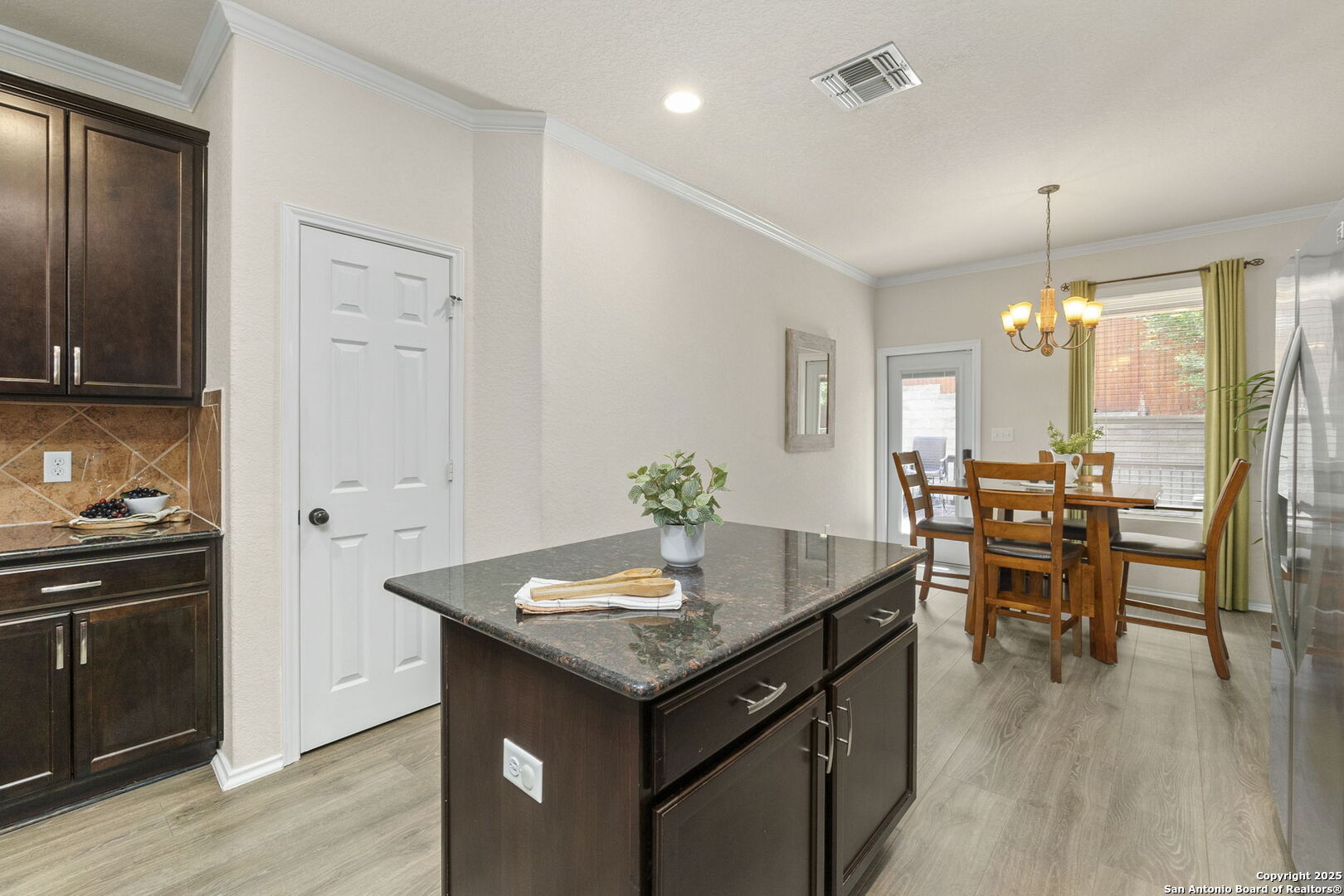 27320 Paraiso Manor