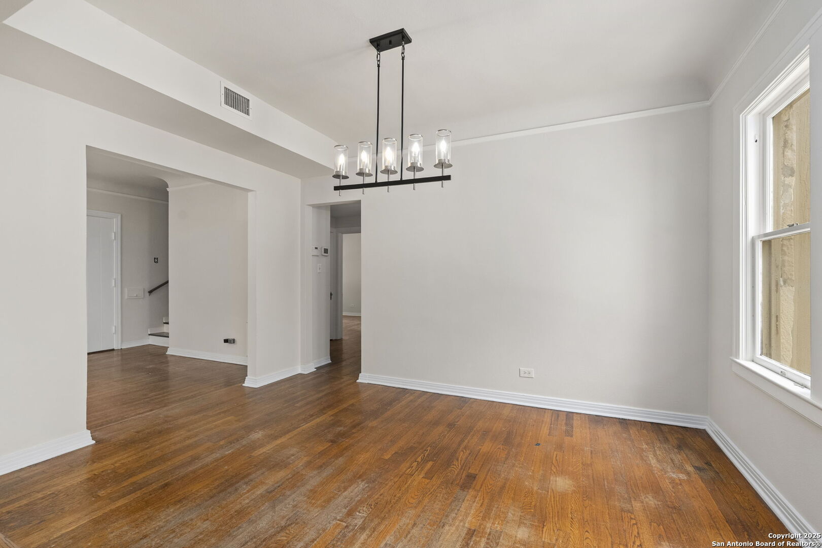 300 E Lullwood