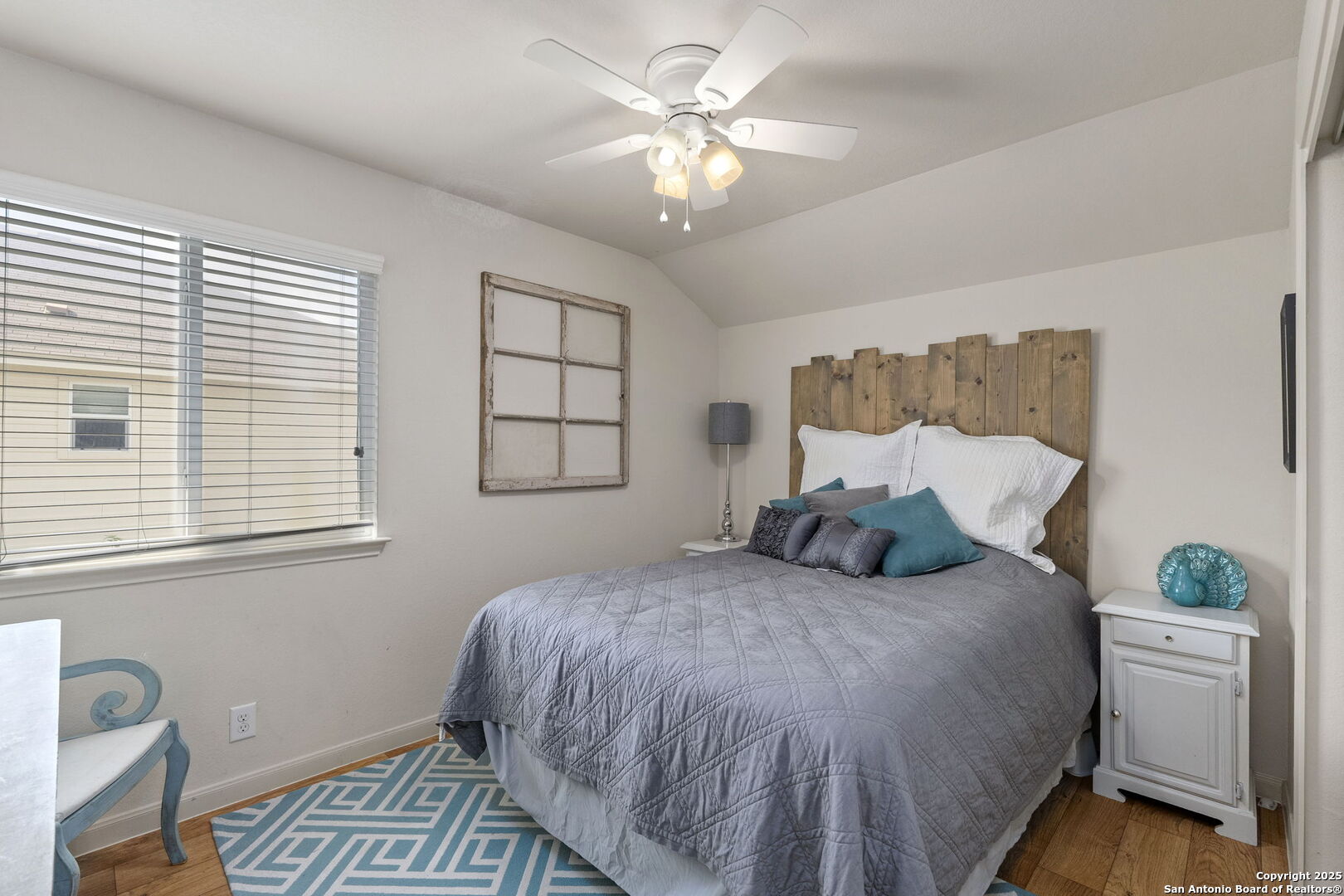 2105 Hazelwood