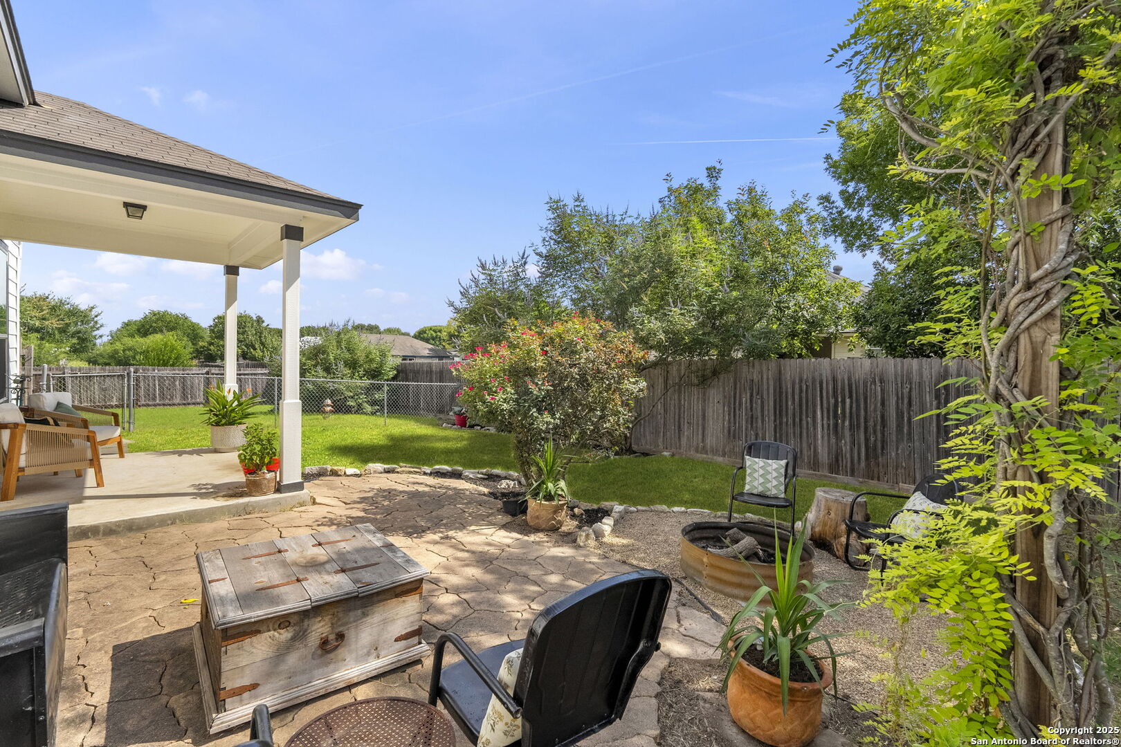 2105 Hazelwood