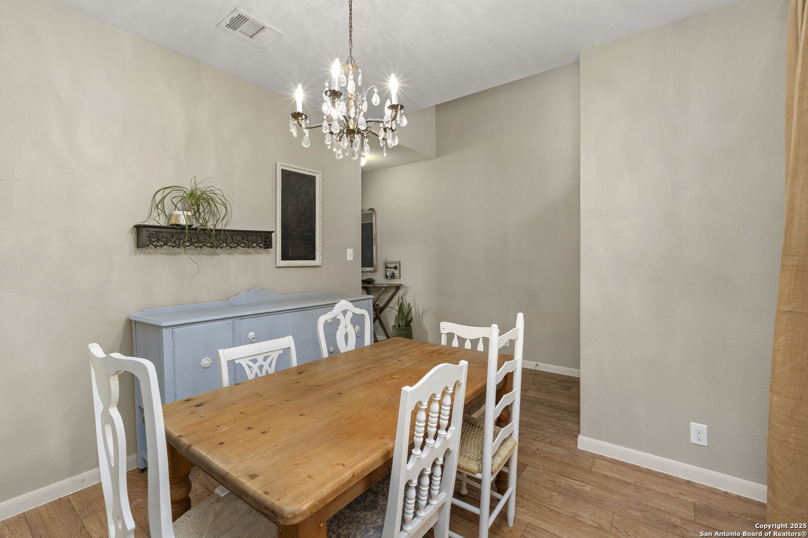 2105 Hazelwood