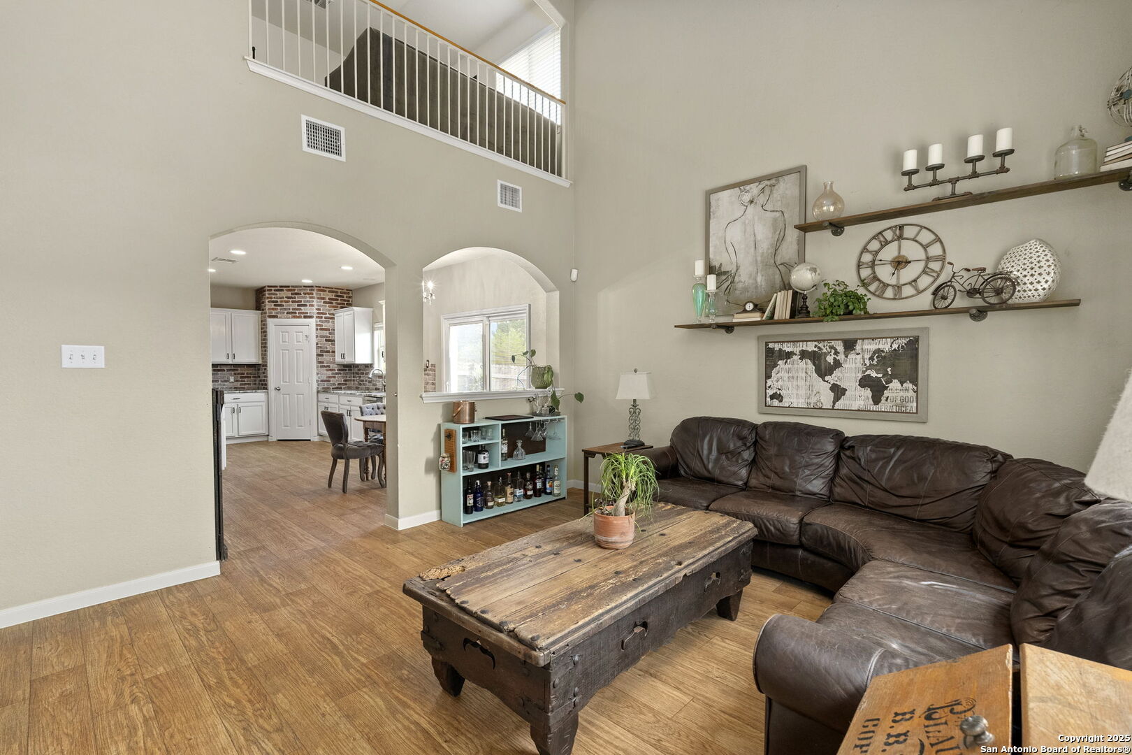 2105 Hazelwood