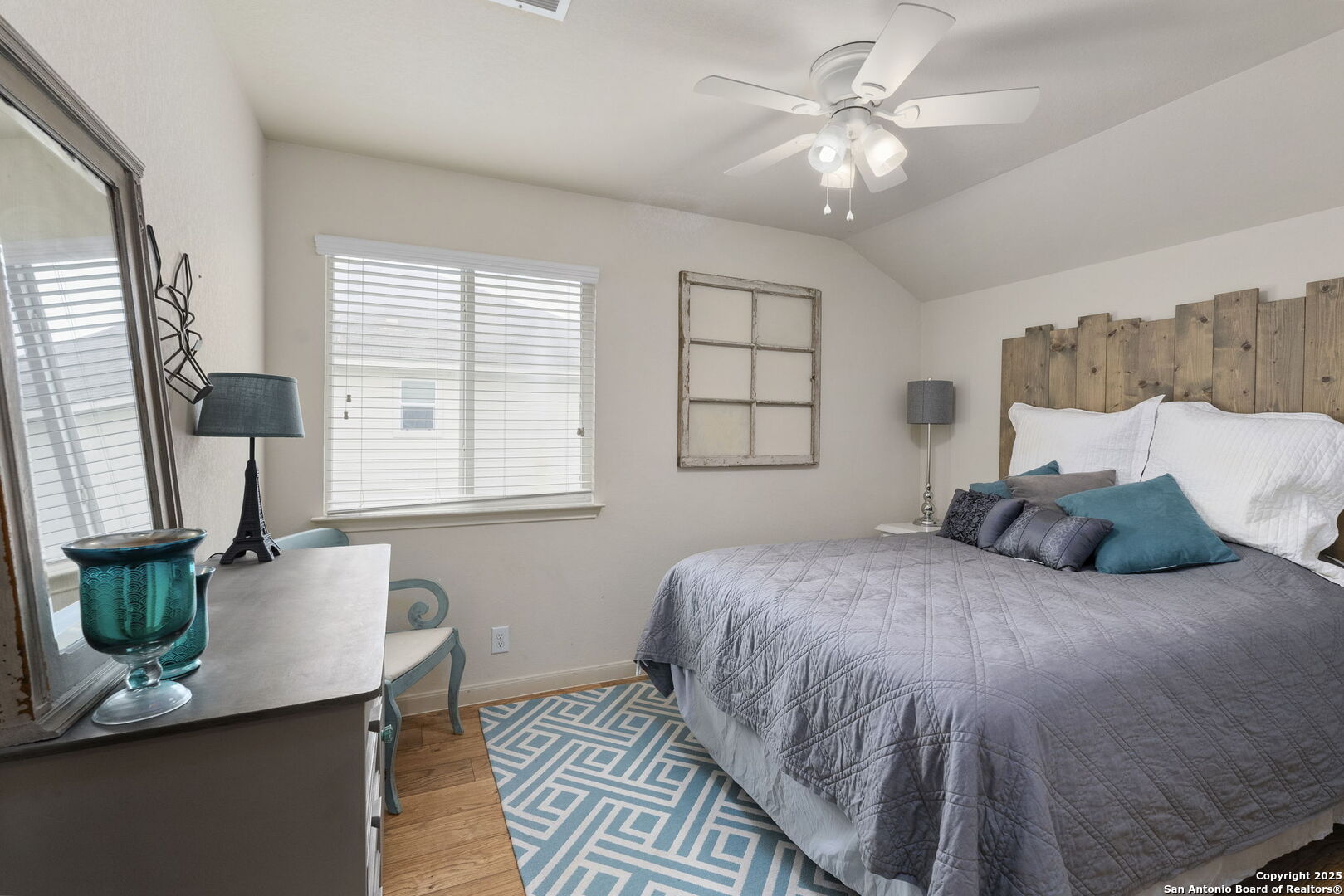 2105 Hazelwood