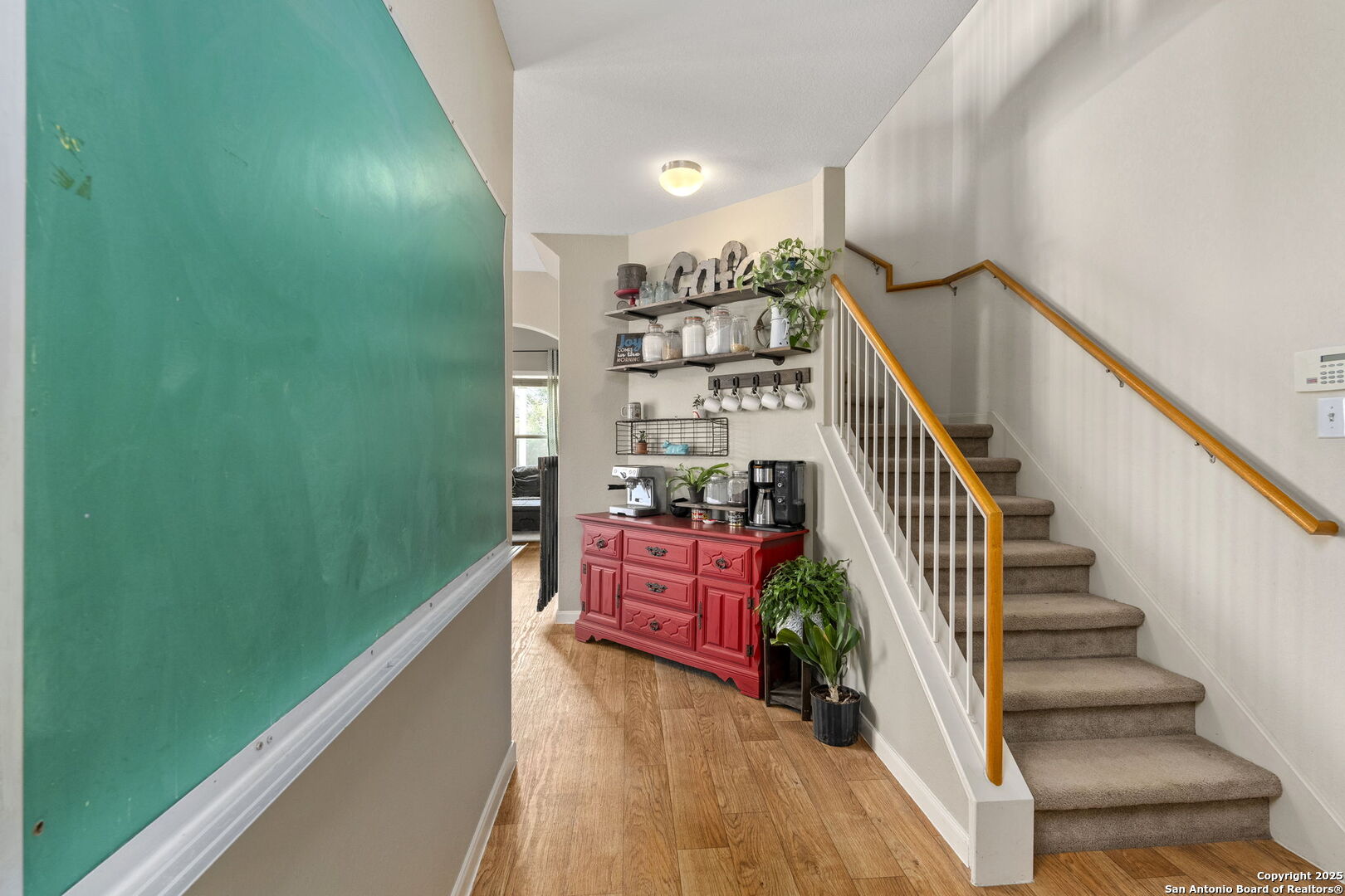 2105 Hazelwood