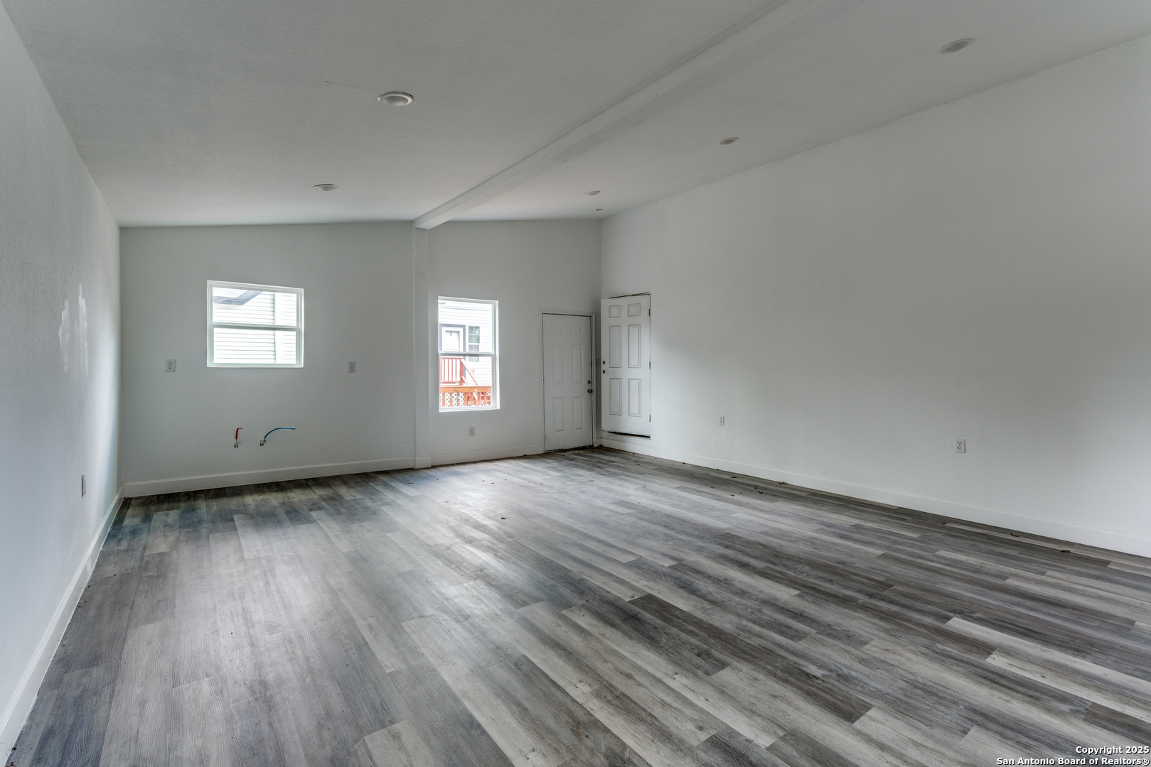 1031 Avant Ave.