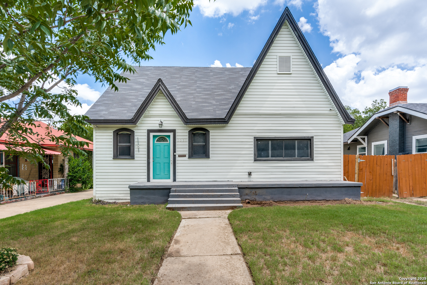 1031 Avant Ave.