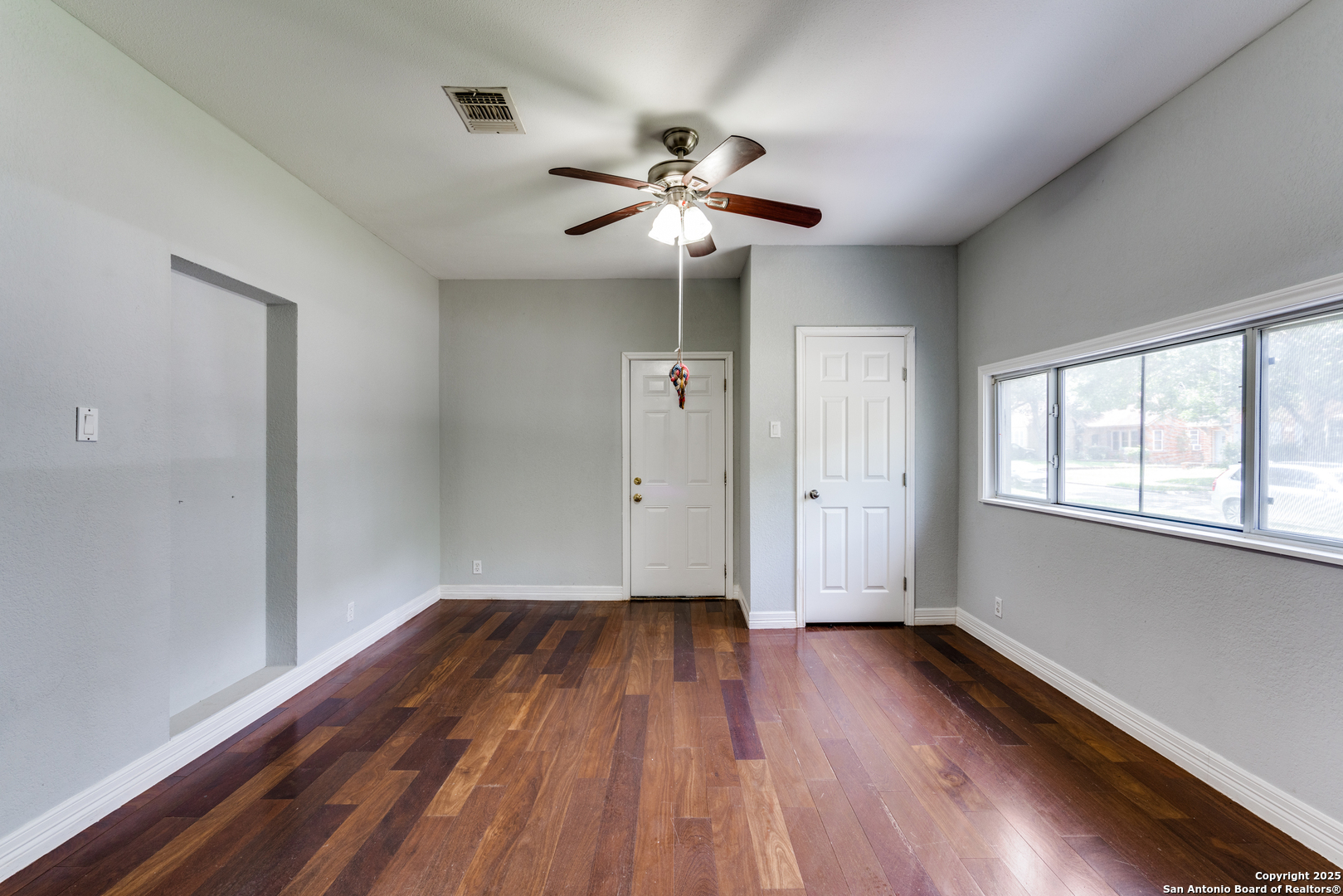 1031 Avant Ave.