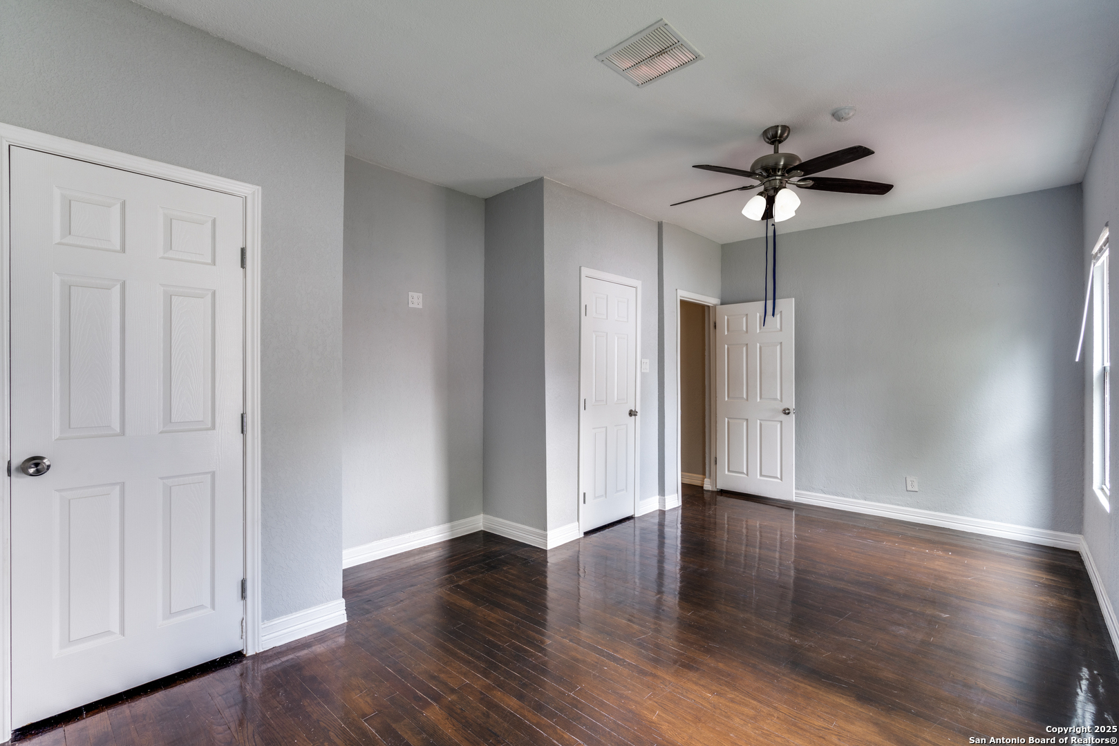 1031 Avant Ave.