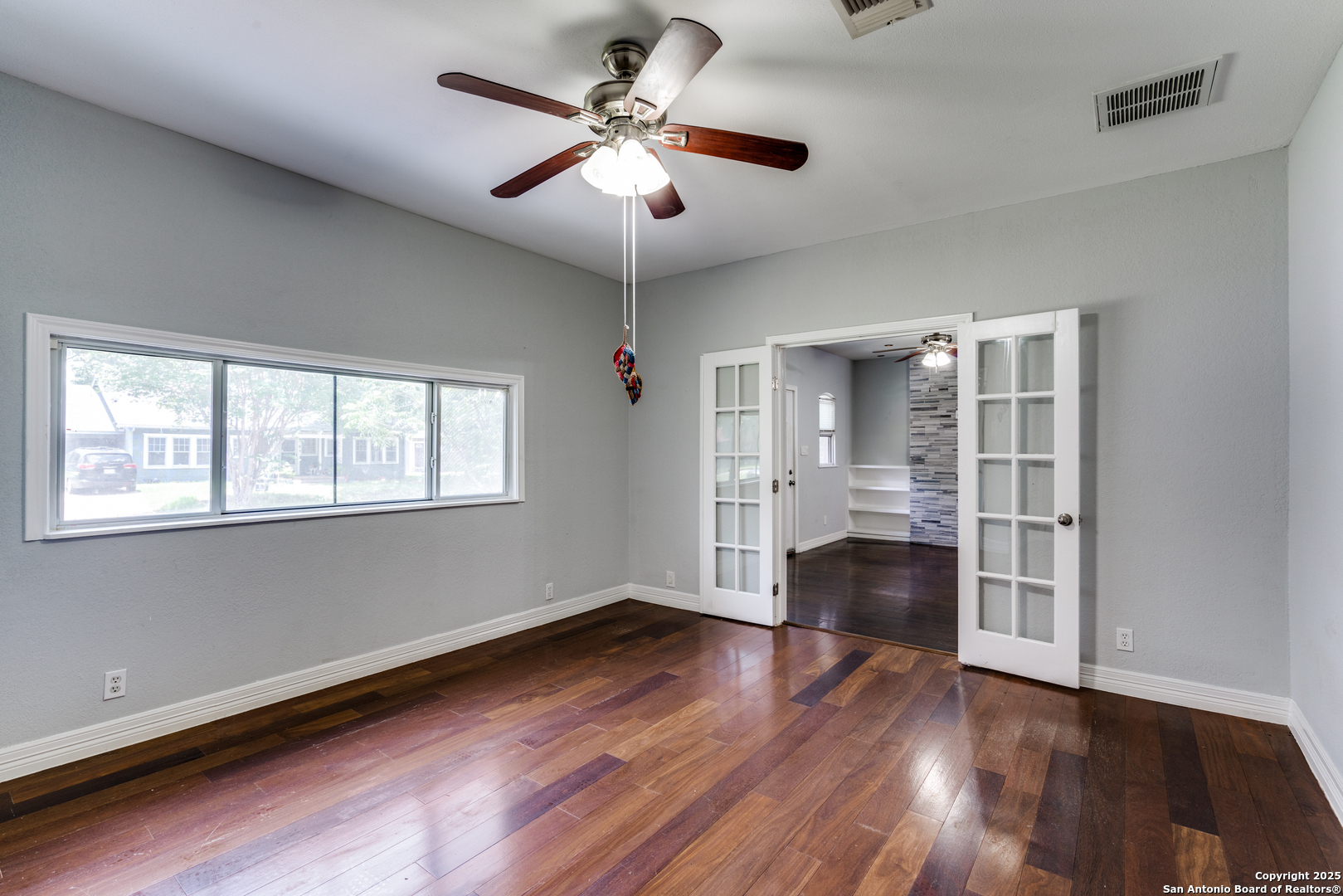 1031 Avant Ave.