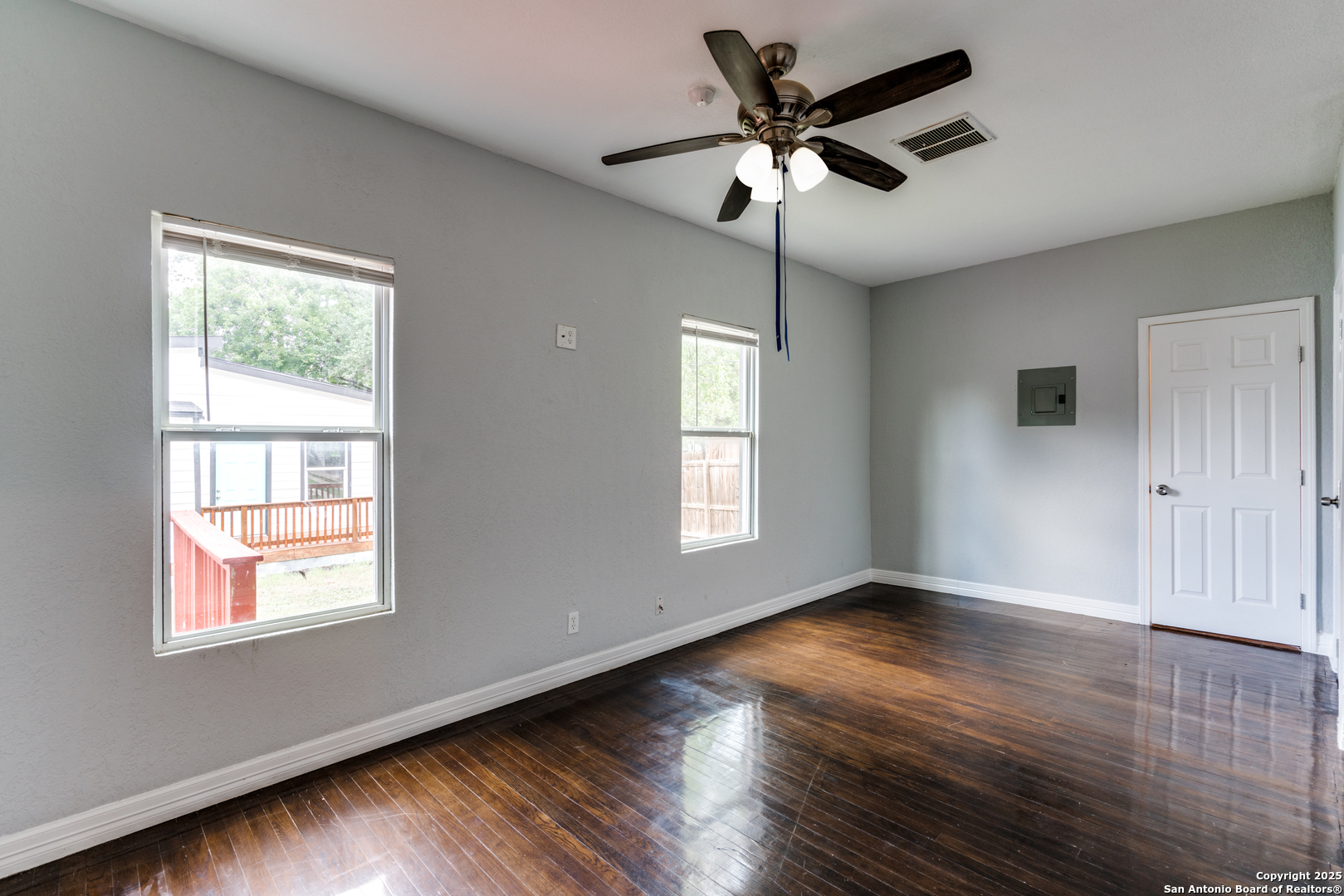 1031 Avant Ave.