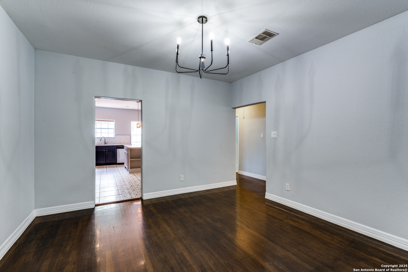 1031 Avant Ave.