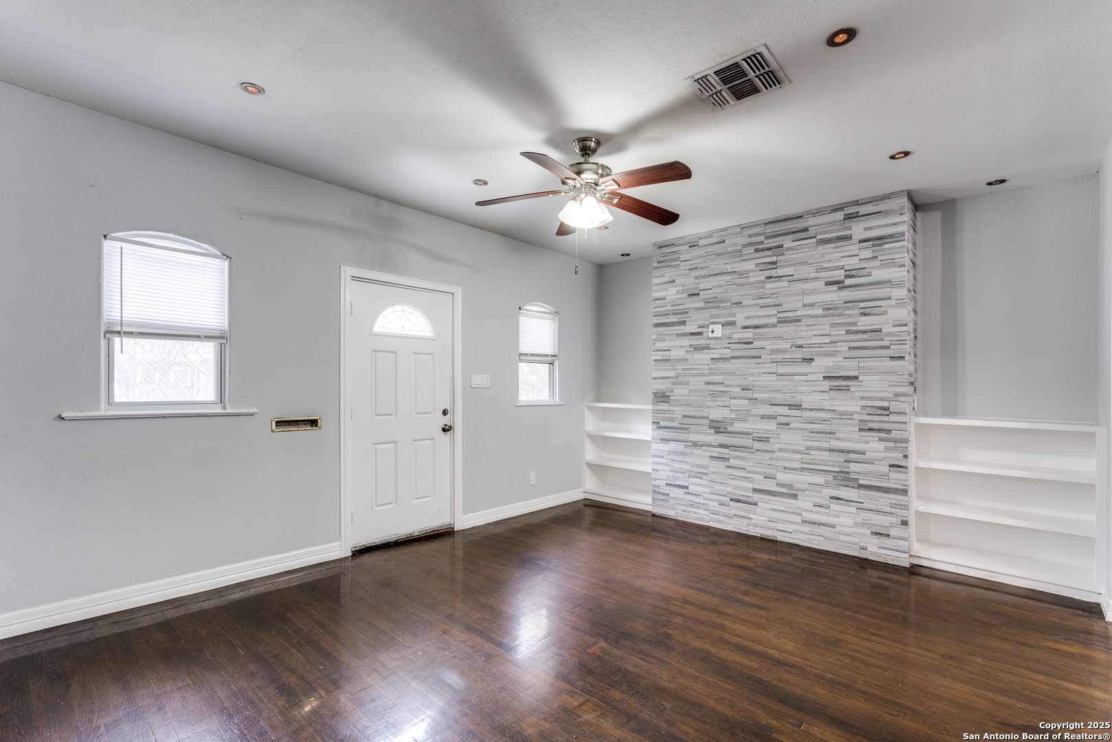 1031 Avant Ave.