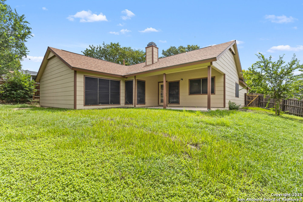 6827 Raintree Frst