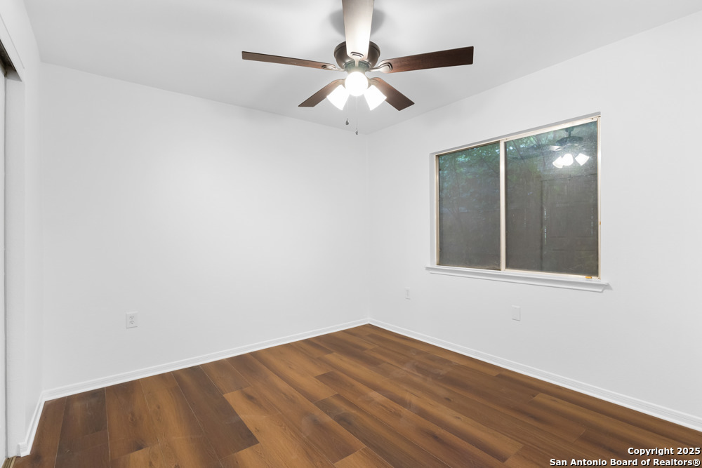 6827 Raintree Frst
