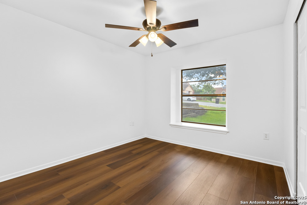 6827 Raintree Frst
