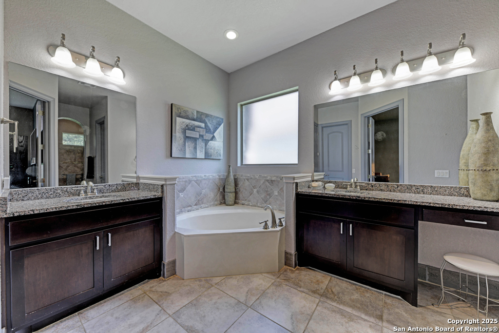 636 Carriage House