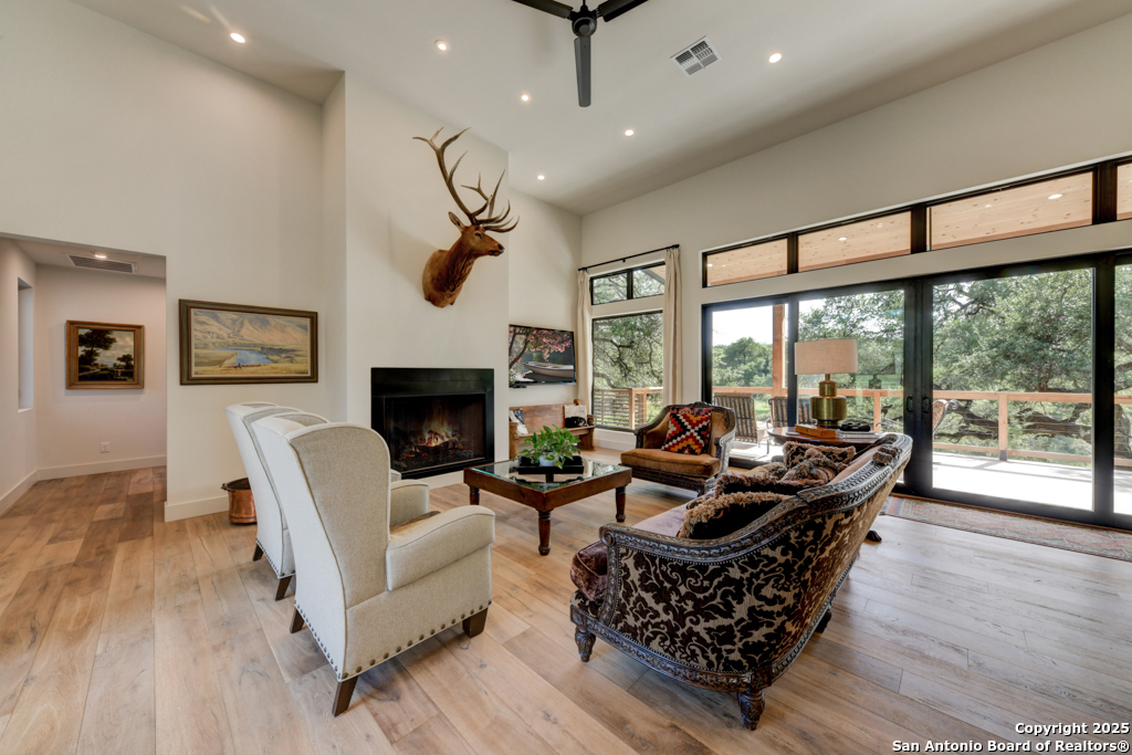 1855 Texas Oaks