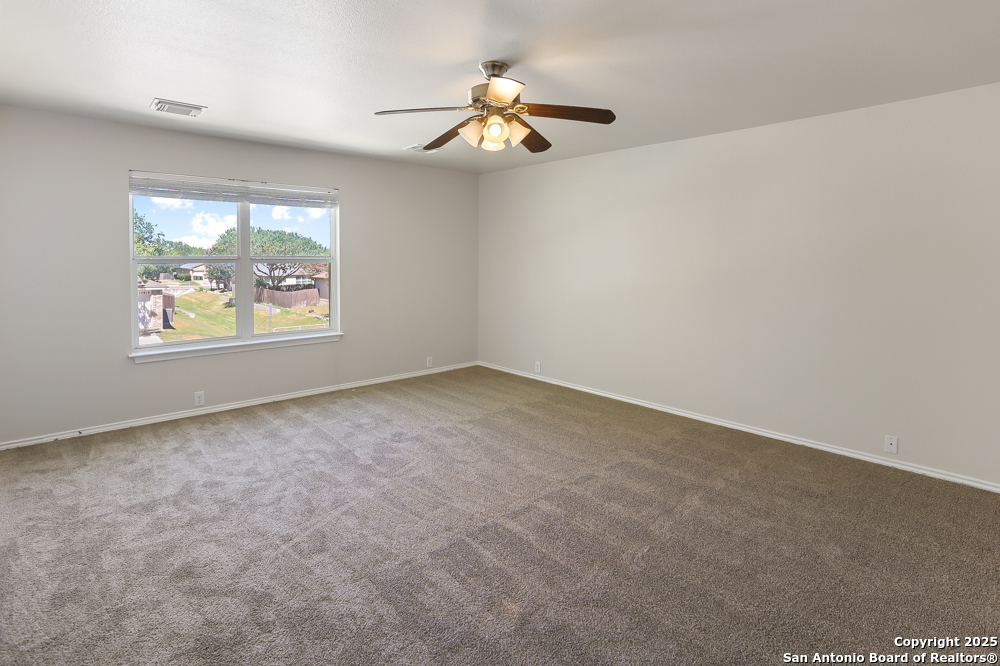 15811 Beaufort Blvd