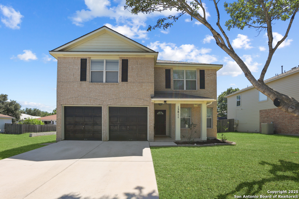 15811 Beaufort Blvd