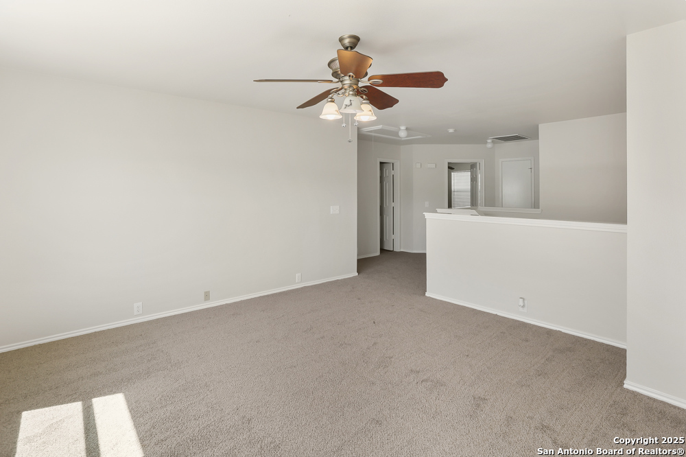 15811 Beaufort Blvd