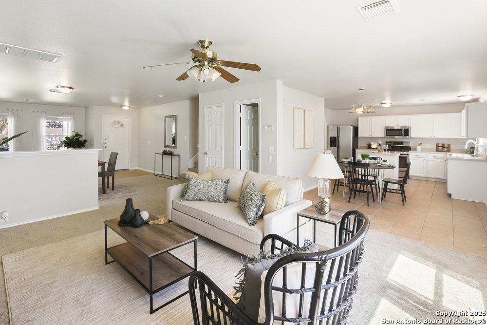 15811 Beaufort Blvd
