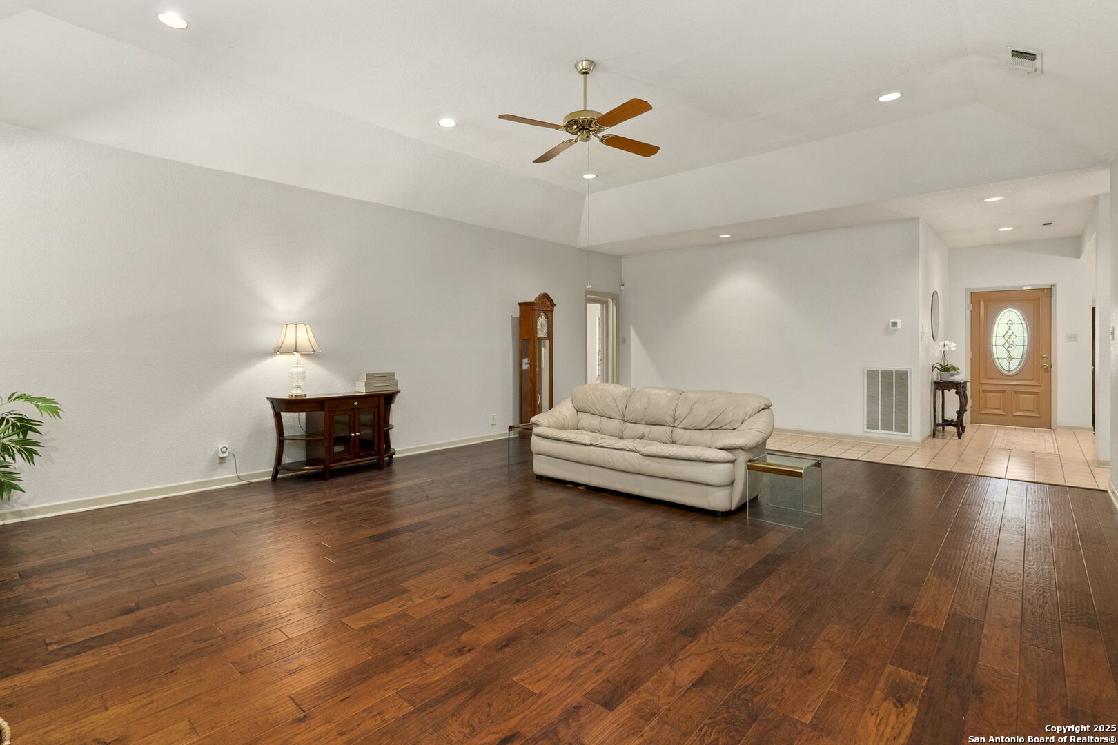 1611 Eagle Point