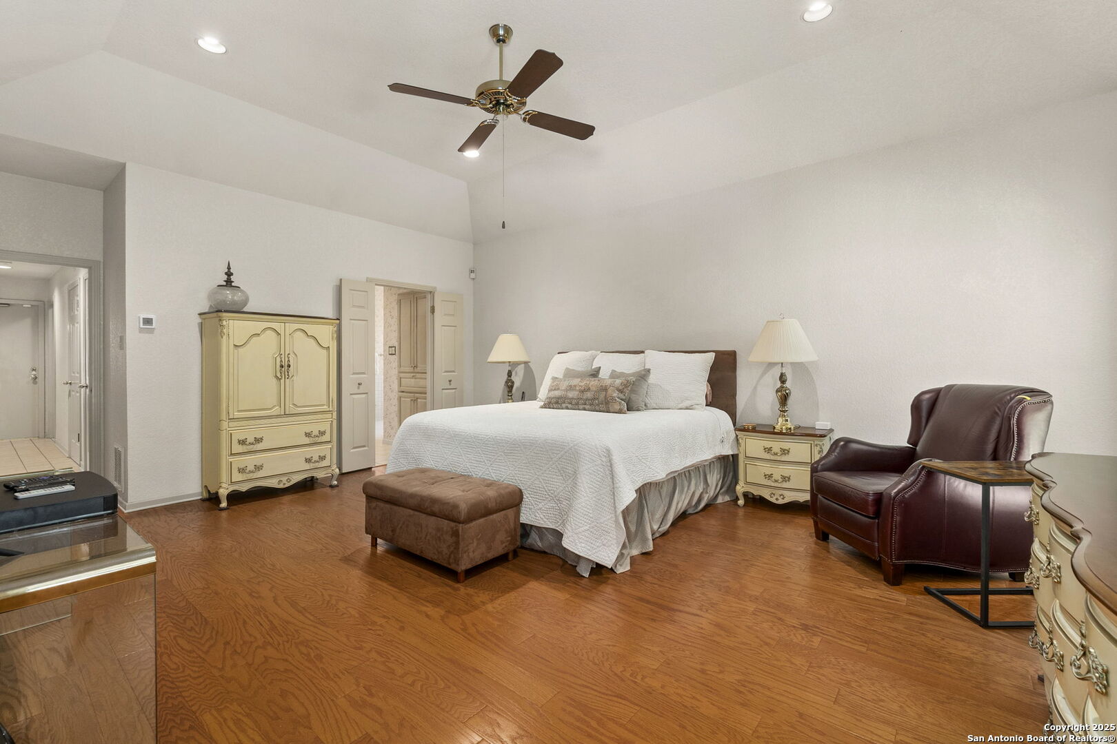 1611 Eagle Point