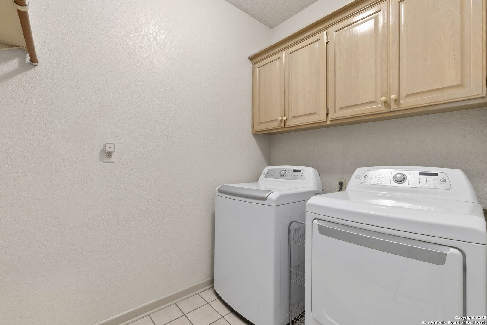 1611 Eagle Point