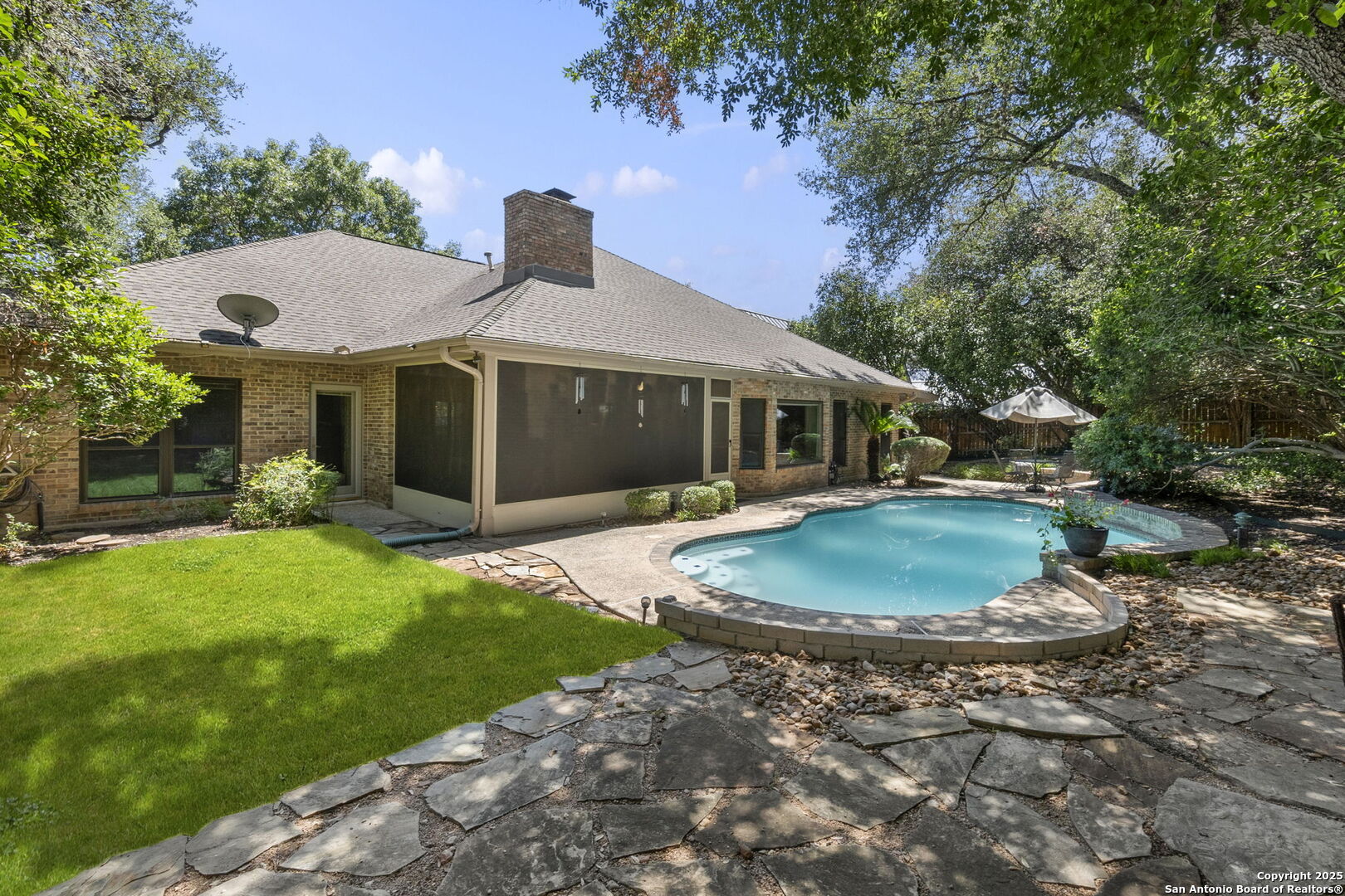 1611 Eagle Point