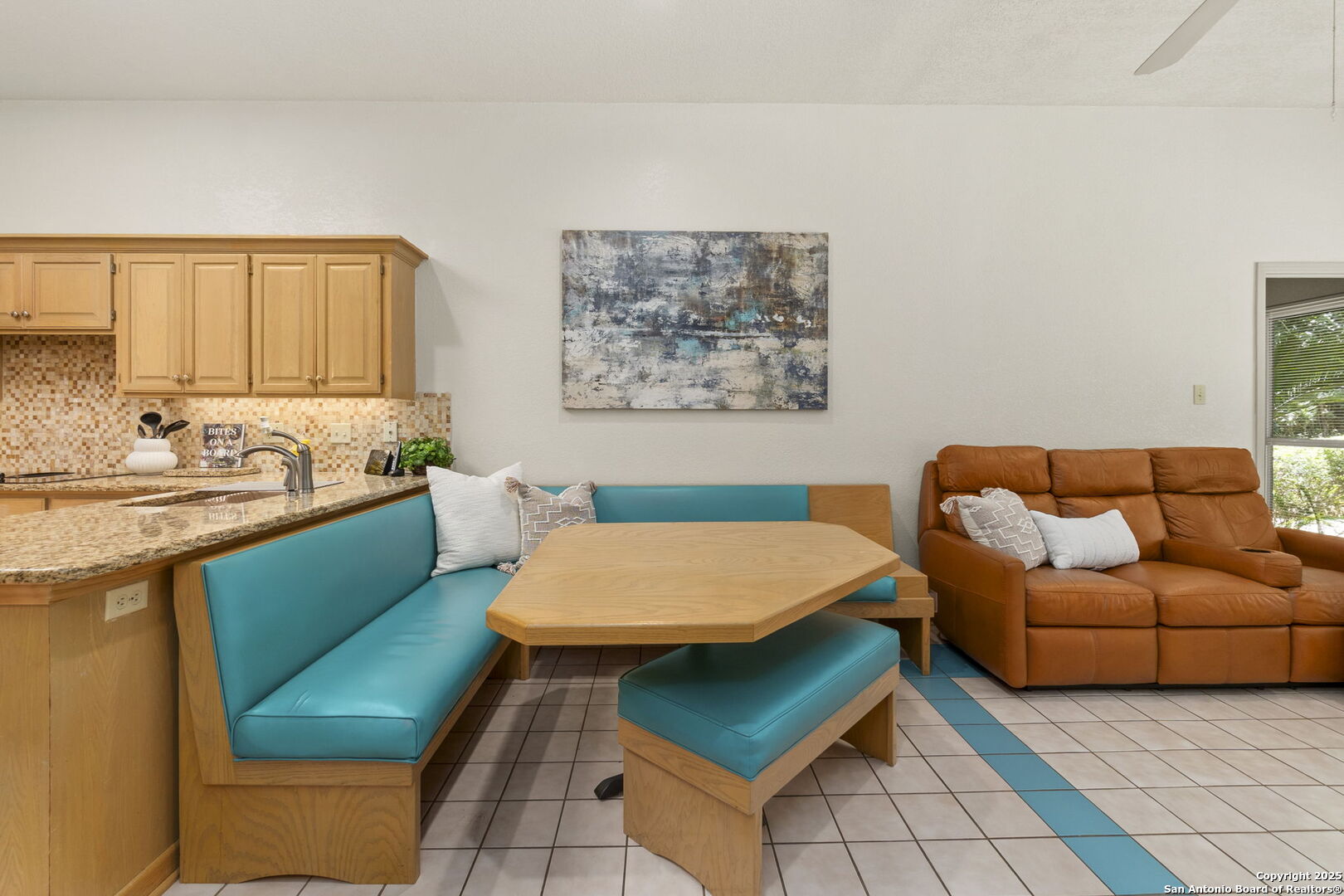1611 Eagle Point