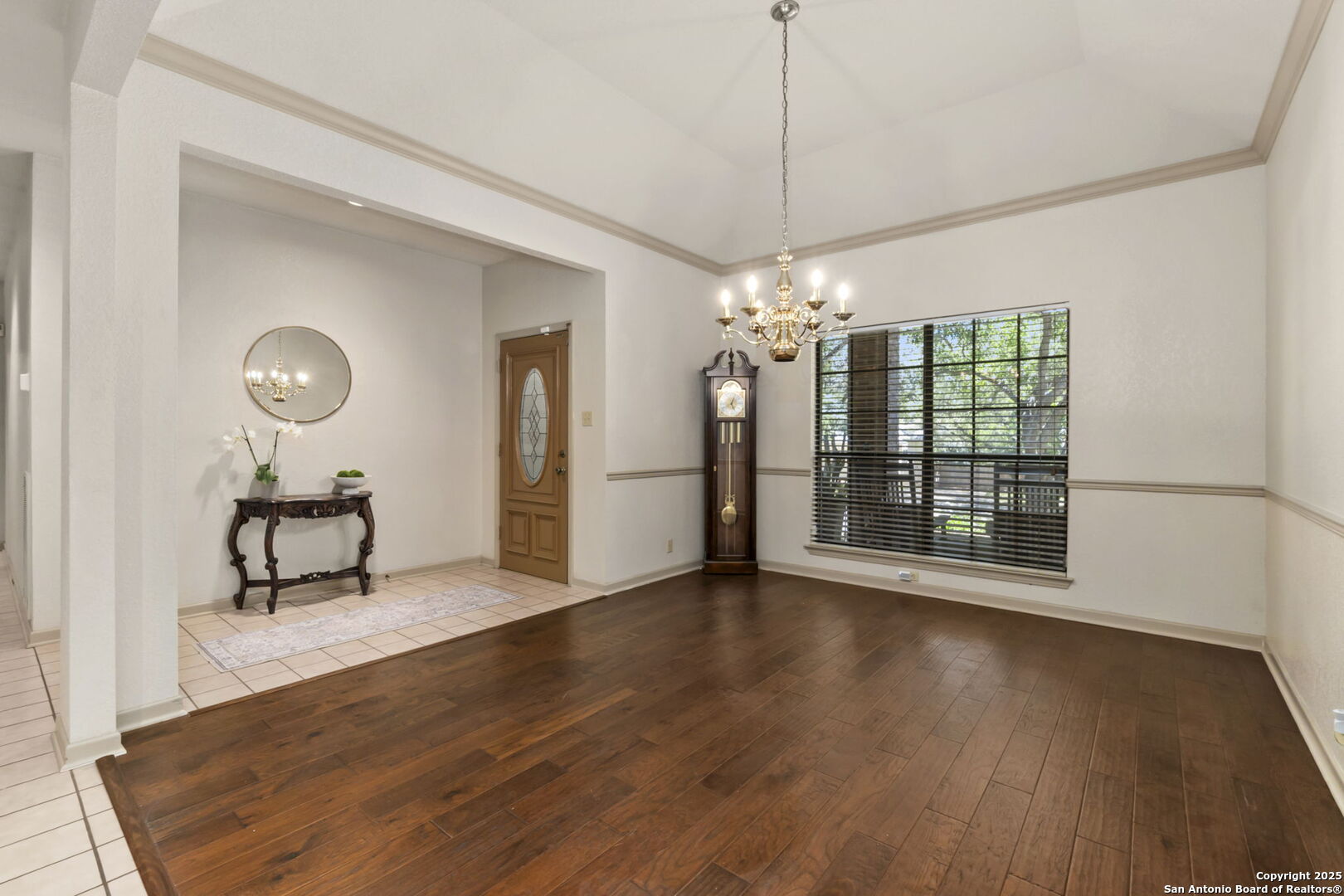 1611 Eagle Point