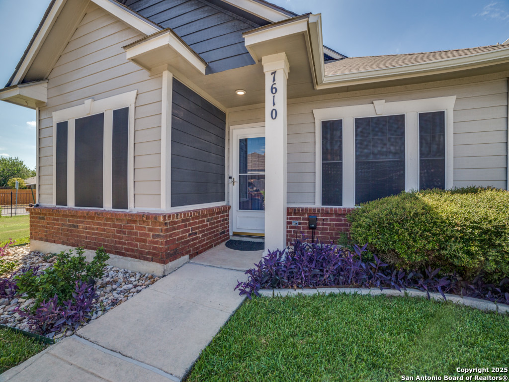 7610 Crown Ledge