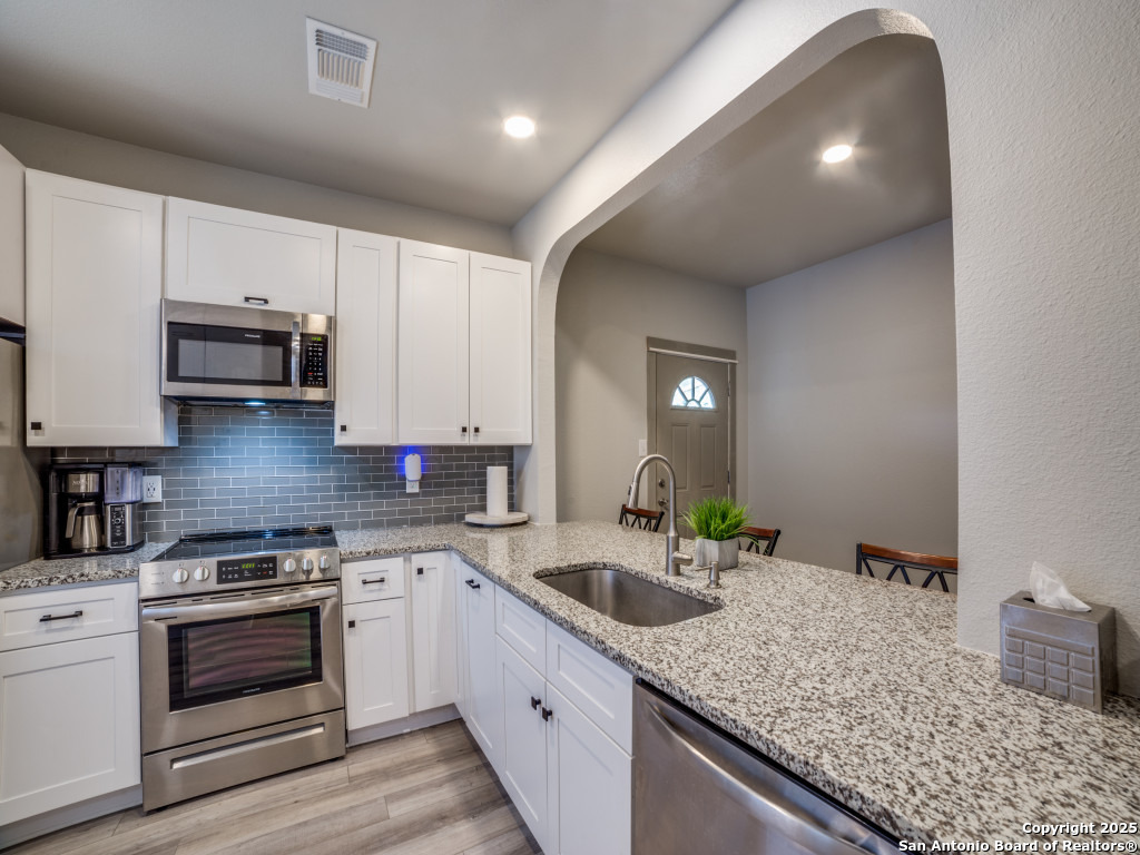 7610 Crown Ledge