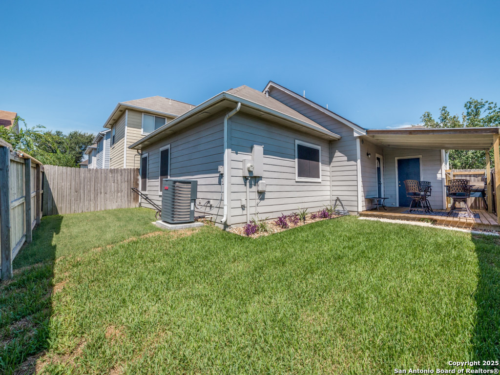 7610 Crown Ledge
