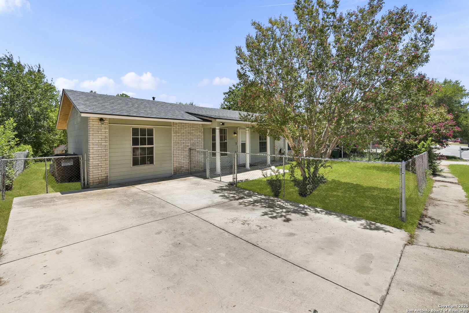 5907 Stoney Creek