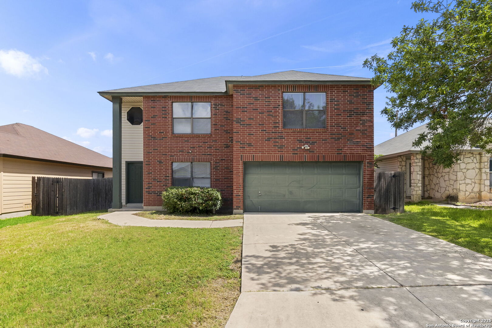 8023 Chestnut Cedar