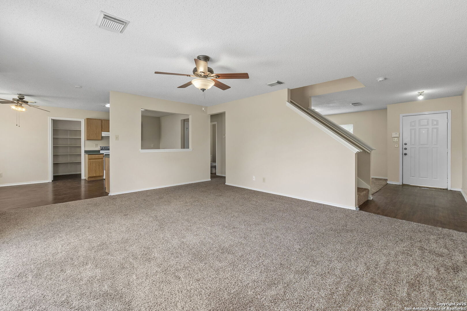 8023 Chestnut Cedar