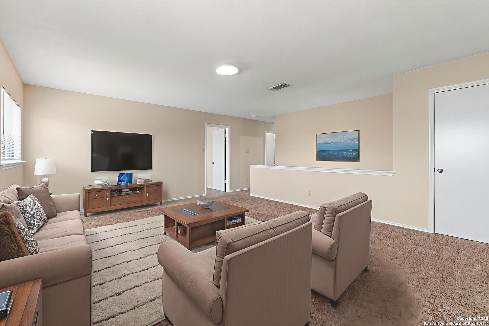 8023 Chestnut Cedar