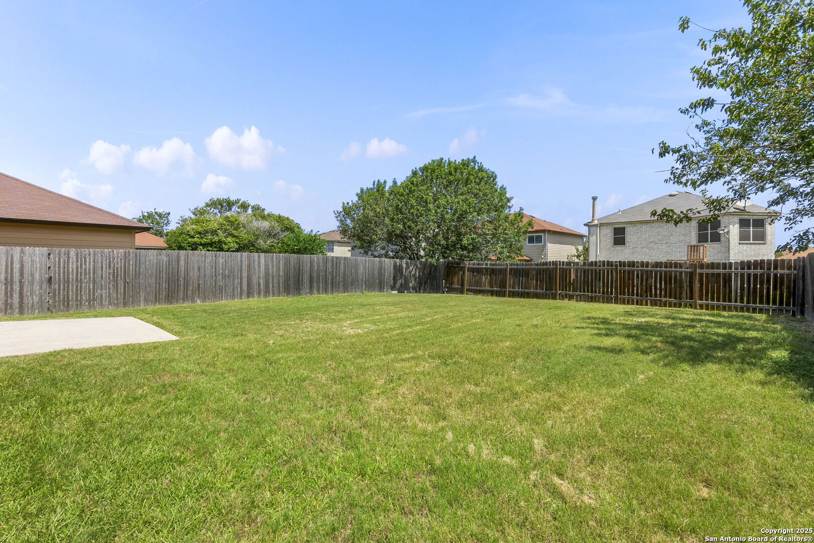 8023 Chestnut Cedar
