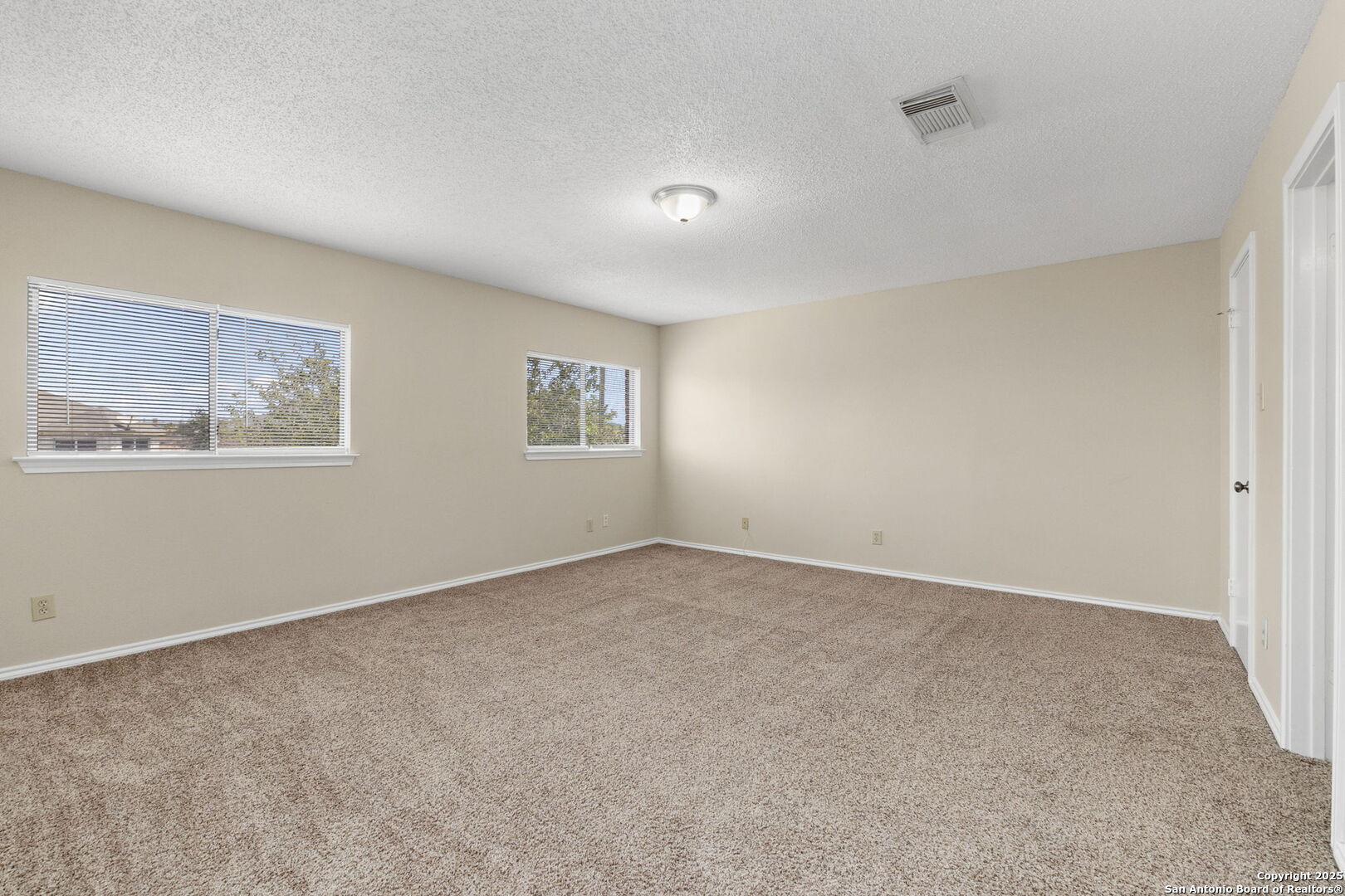 8023 Chestnut Cedar