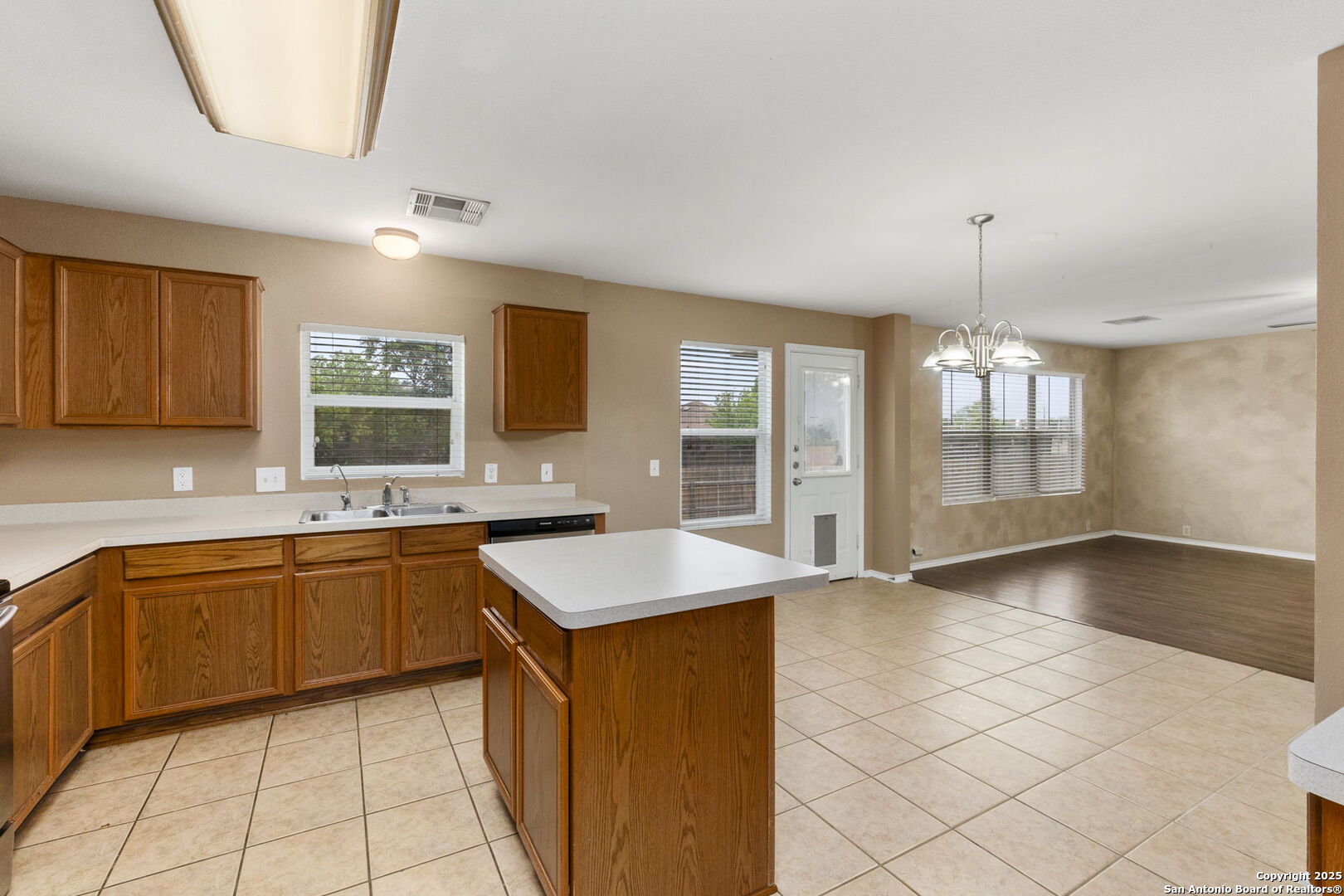 9030 Timber Laurel