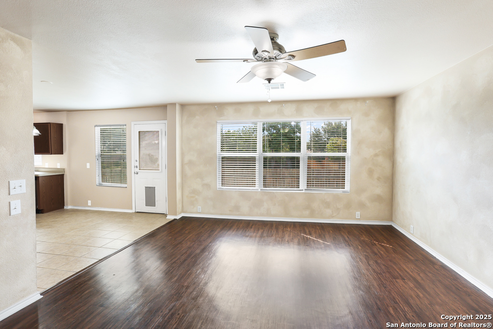 9030 Timber Laurel