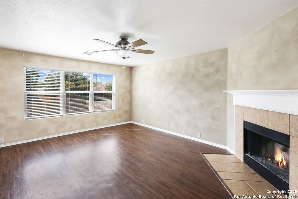 9030 Timber Laurel